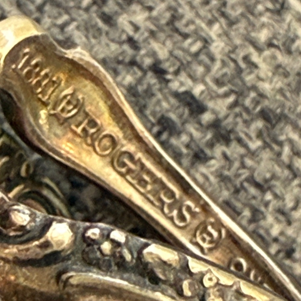 Vintage 1881 Rogers Onedia Silver Plate Spoon Ring Floral Scroll 4.5 Cottage‎ - Picture 5 of 10